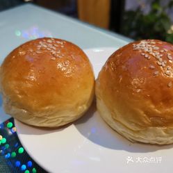 高唐财富广场美食街快